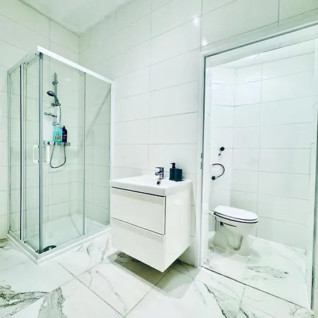 Comfortable 5Br Shared Apt 10 Minute Walk To Matzleinsdorfer Platz Vienna Exterior photo