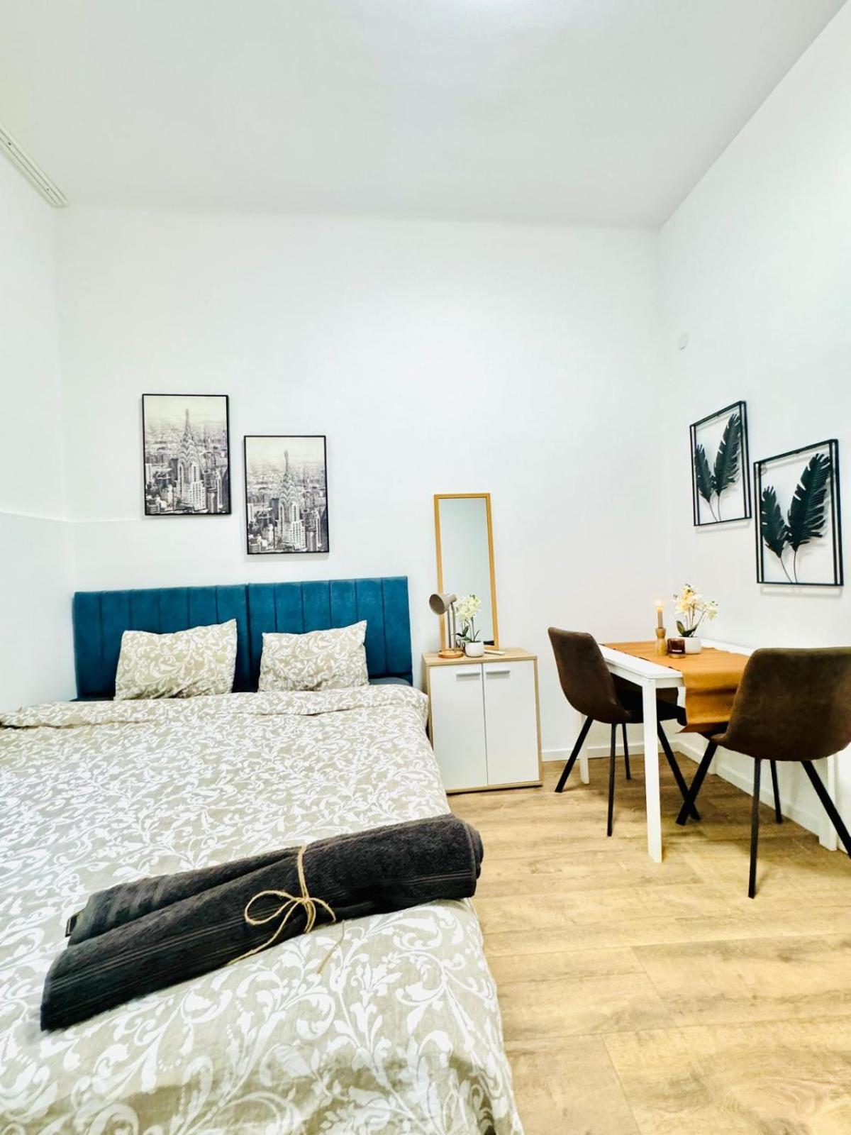 Apartament Comfortable 5br Shared 10 Minute Walk To Matzleinsdorfer Platz *